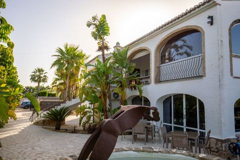 Der Patio mit der Rutsche