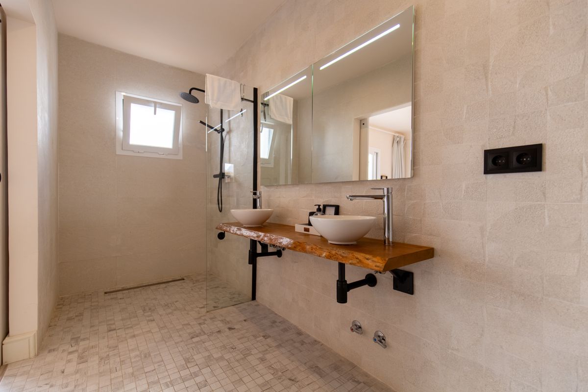Bathroom with walk-in shower — 20,000 Leagues Under the Sea, wing two of Villa Palmview, Jávea