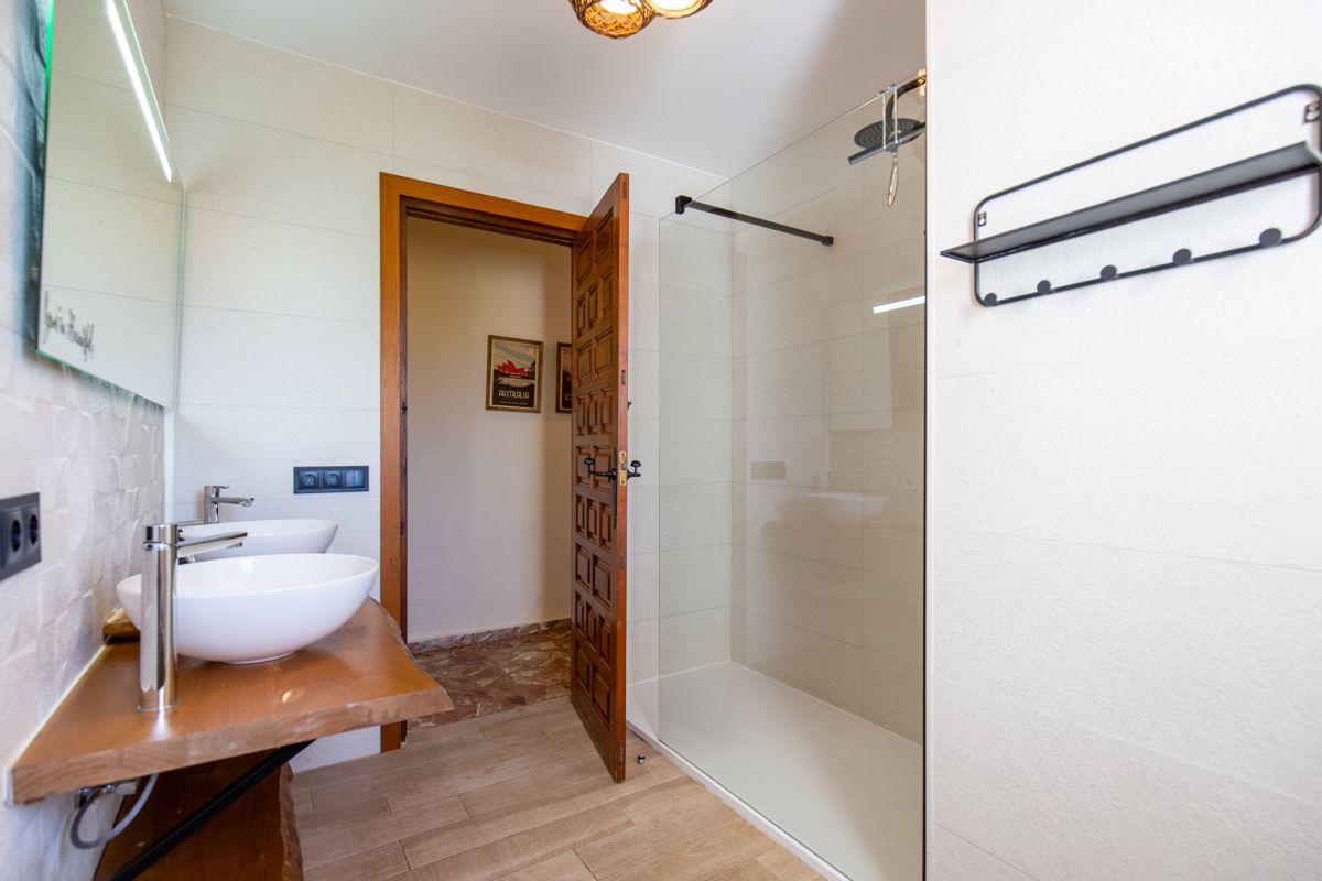 Bathroom with walk-in shower — Mystique Travels, wing three of Villa Palmview, Jávea