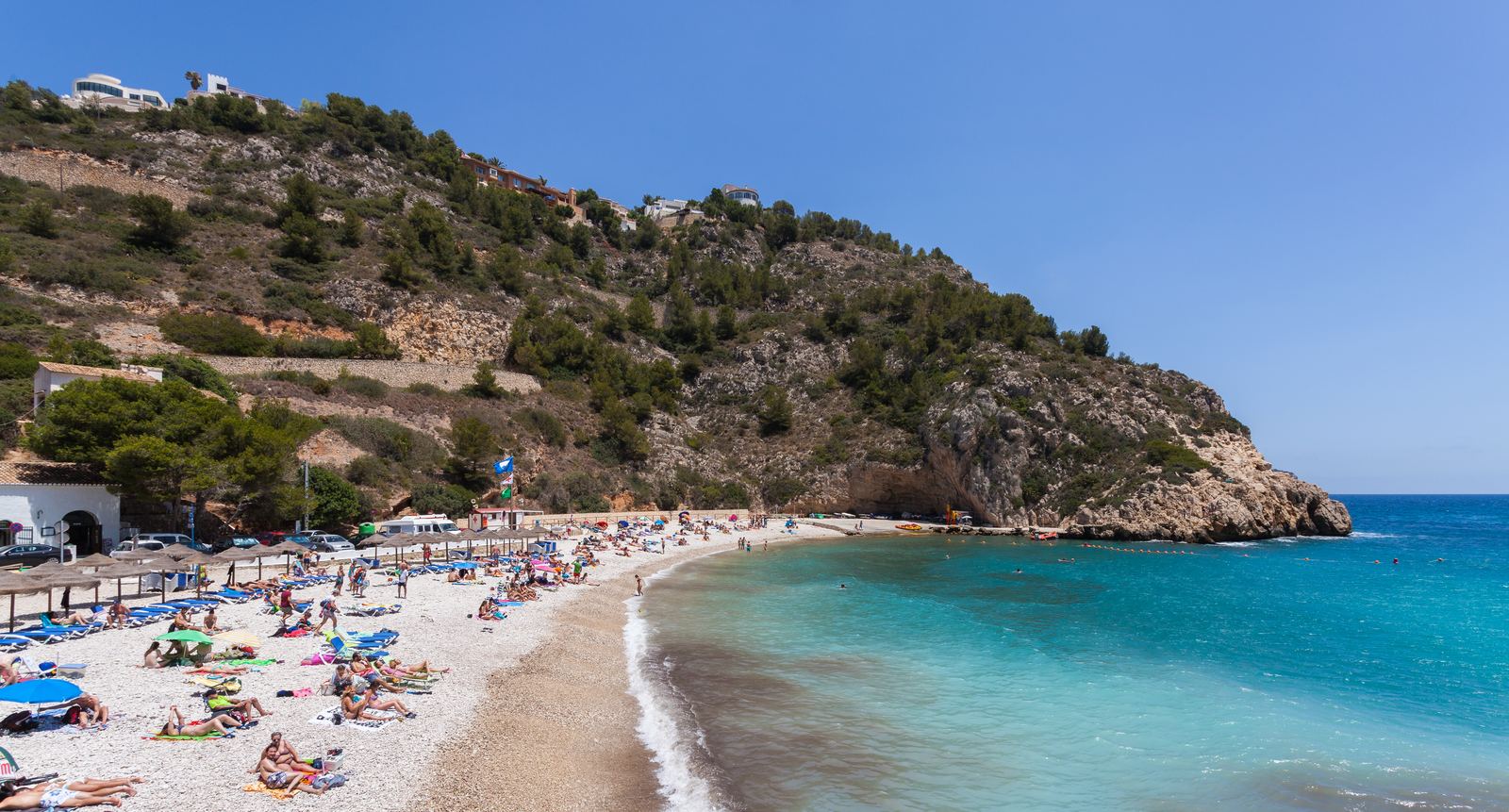 De Granadella: kiezelbaai met kristalhelder water aan de zuidkant van Jávea